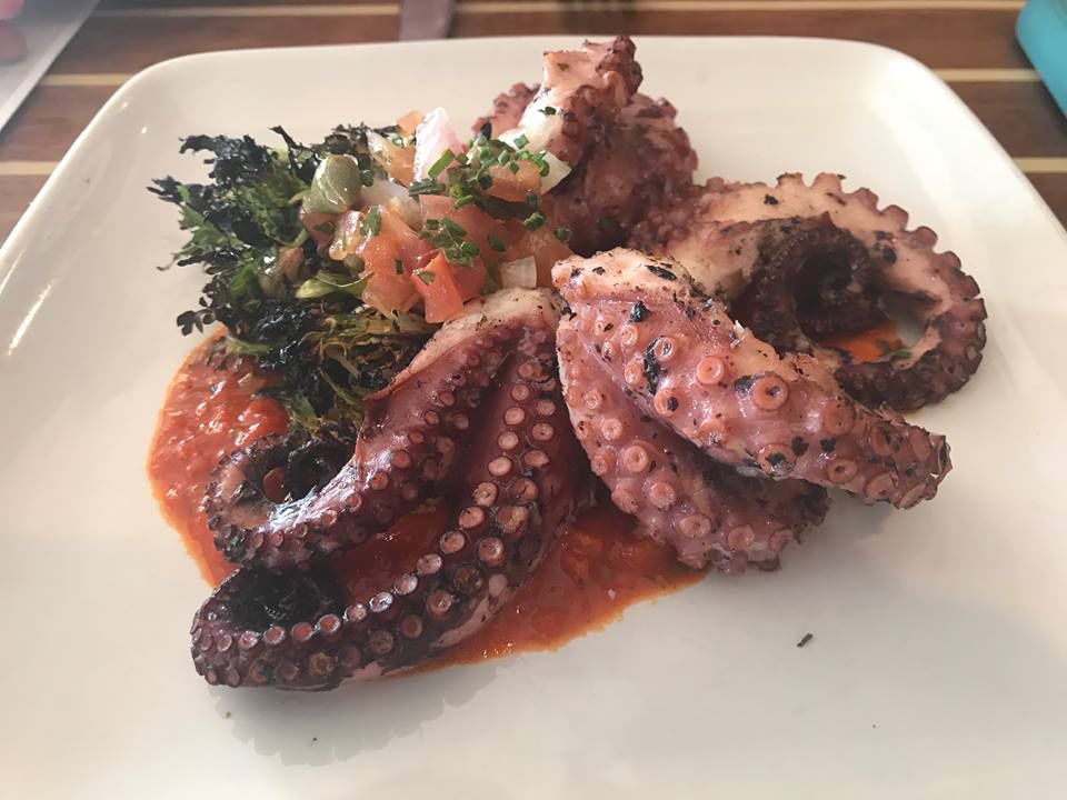 Bartlett's Fish Camp brings elegant seafood to lakefront